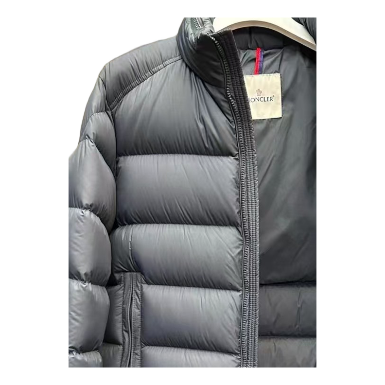 Moncler Tricolor-Band Stand-Collar Puffer Jacket - Navy